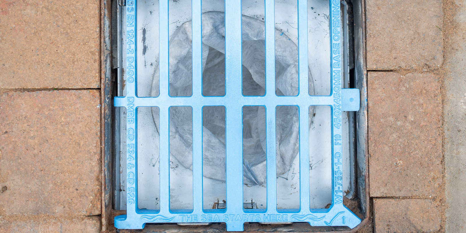 Armadillo Silt Shield installed at Barratt Homes site with the Sea Starts Here Gully Grate