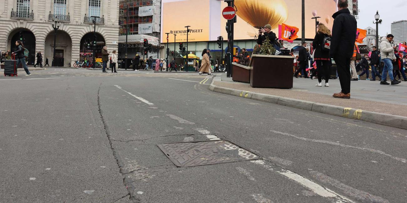 Unite installation at Piccadilly Circus