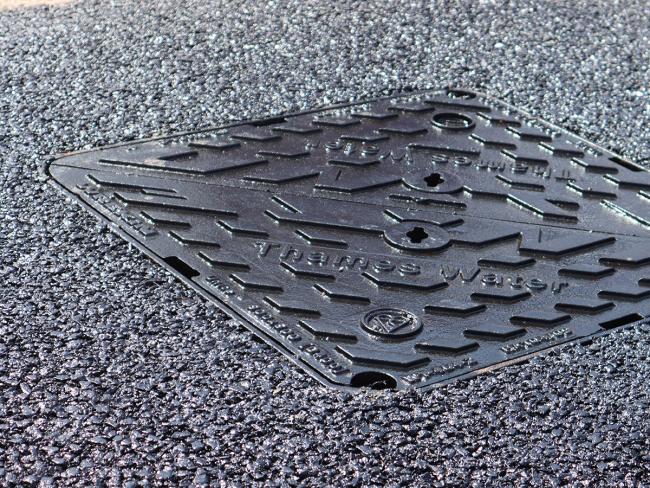 Installed Unite manhole cover